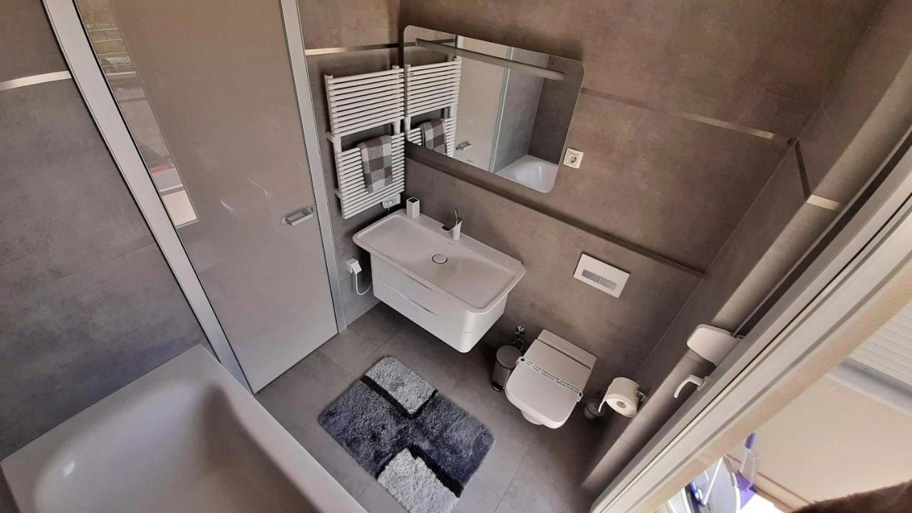 Apartment Iva 奥米什 外观 照片
